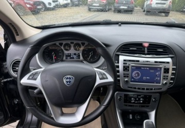 Lancia Delta III Hatchback 1.4 Turbo-Jet 120KM 2012 Lancia Delta 1,4 120KM Klimatronik Navi 1.4 Benzyna 120KM, zdjęcie 14