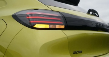 Peugeot 208 II Hatchback Facelifting 1.2 PureTech 100KM 2025 Peugeot 208 Peugeot 208 Allure WYPRZEDAZ ROCZNIKA 1.2 Benzyna 100KM, zdjęcie 3