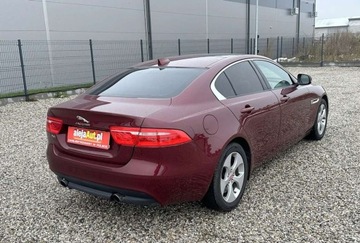 Jaguar XE Sedan 2.0 i4 200KM 2016 Jaguar XE 2.0 BENZ 200 KM 136.000 km Warszawa 2.0 Benzyna 200KM, zdjęcie 4