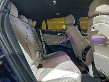 BMW X6 G06 2021 BMW X6 M50i 2021 4.4 Benzyna 523KM, zdjęcie 11