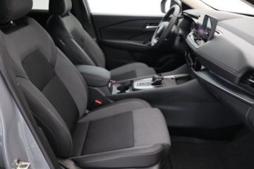 Nissan Qashqai III Crossover Facelifting 1.3 DIG-T MHEV 158KM 2025 Nissan Qashqai 1.3 DIG-T MHEV, 1. Właściciel, zdjęcie 8