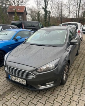 Ford Focus III Sedan Facelifting 1.0 EcoBoost 125KM 2016 Ford Focus Benzynkaserwisbogata wersjaprosto z Niemiec Benzyna 125KM, zdjęcie 2