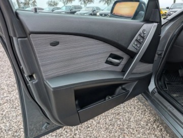 BMW Seria 5 E39 Touring 525 i 192KM 2004 BMW Seria 5 Panorama Head Up Ledy Alu Klima Navi Serwis Gwarancja 2.5, zdjęcie 16