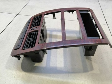 РАМКА ЦЕНТРАЛЬНОЙ ПАНЕЛИ TOYOTA AVENSIS I 2.0D