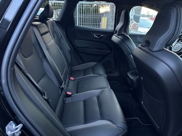 Volvo XC60 II Crossover D4 190KM 2019 VOLVO XC 60 R-Design 2.0 D 190 KM AUTOMAT CarPlay / Harman-Kardon /FULL ASO, zdjęcie 8
