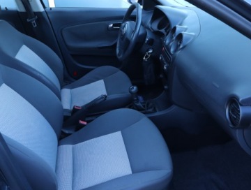 Seat Ibiza III 1.4 16V 75KM 2005 Seat Ibiza 1.4 16V, Salon Polska, Klima, zdjęcie 8