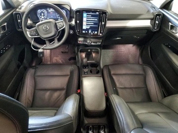 Volvo XC40 2022 Volvo XC 40 T5 Momentum 2022 2.0l 2.0 Benzyna 240KM, zdjęcie 8