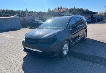 Chrysler Pacifica II 2018 Chrysler Pacifica 2018 Chrysler Pacifica kamery 360 auto w Polsce po akcyz, zdjęcie 4