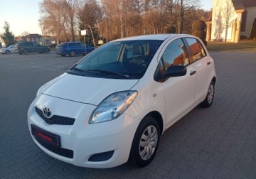 Toyota Yaris II Hatchback 5d 1.0 VVT-i 69KM 2009 Toyota Yaris Kupiony w Polsce - benzyna - klimatyzacja Benzyna 69KM, zdjęcie 2