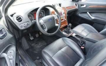 Ford Mondeo III Sedan 2.0 145KM 2007 Ford Mondeo Bezwypadkowy Serwisowany 1-Wlasciciel Navi Pdc Grz.FoteleSzyba, zdjęcie 6