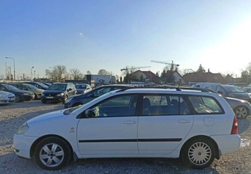 Toyota Corolla IX (E12) Kombi 2.0 D-4D 90KM 2003 Toyota Corolla Toyota Corolla 2.0 D-4D 2.0 Diesel 90KM, zdjęcie 1