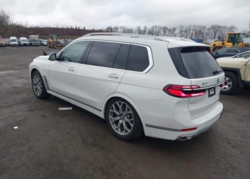 BMW X7 SUV Facelifting 3.0 40i 381KM 2025 BMW X7 2025r., xDrive40i, 3.0L, od ubezpieczalni 3.0 Benzyna 380KM, zdjęcie 4