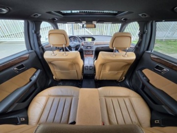 Mercedes Klasa E W212 Kombi 350 4MATIC 272KM 2011 MERCEDES E 350 4MATIC, V6 3.5l 272KM Przebieg: 194,588km Dokumentacja, zdjęcie 23