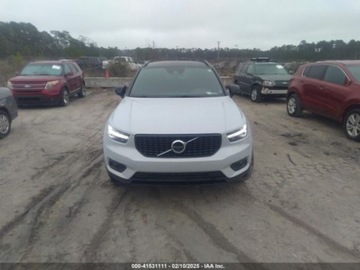 Volvo XC40 Crossover 2.0 T5 247KM 2020 Volvo XC 40 T-5 r-design 2.0 Benzyna 248KM, zdjęcie 1