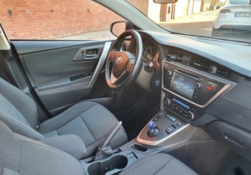 Toyota Auris II Touring Sports Hybrid 135 136KM 2014 Toyota Auris Hybryda Kamera GetHelp 1.8 Hybryda 136KM, zdjęcie 9