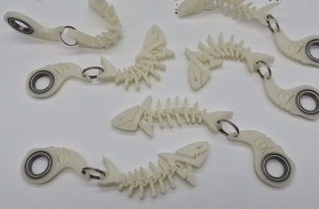 Набор брелоков Keyrambit + Shark KEYSPINNER Светится в темноте Mid Spiner