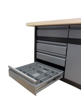 Шкаф-органайзер для производителя инструментов на верстаке