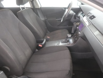 Volkswagen Passat B6 Variant 2.0 TDI-CR DPF 140KM 2008 VW Passat 2.0 TDI, DSG, Navi, Klima, Klimatronic, zdjęcie 8