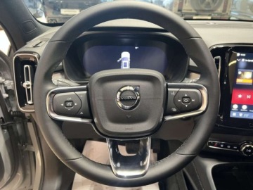 Volvo XC40 Crossover Facelifting 2.0 B4 197KM 2026 2.0 B4 Plus Black Edition (197 KM) Kamera o zasięgu 360, zdjęcie 10
