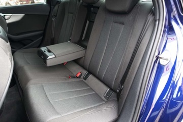 Audi A4 B9 Limousine Facelifting 2.0 40 TDI 204KM 2023 Audi A4 Limousine Hak Tempomat Virtual Kamera asyst. swiatel drogowych, zdjęcie 8