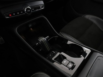 Volvo XC40 Crossover 2.0 D3 150KM 2019 Volvo XC 40 R-Design, Automat, Panorama, Kamera,, zdjęcie 30