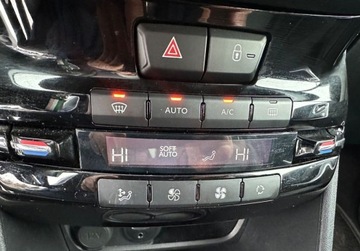 Peugeot 2008 I SUV Facelifting 1.2 PureTech 110KM 2016 Peugeot 2008 Zarejestrowany,Ledy,Skora,Navi 1.2 Benzyna 110KM, zdjęcie 10