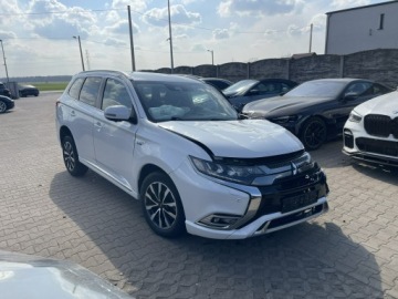 Mitsubishi Outlander III SUV PHEV Facelifting 2020 2.4 PHEV 224KM 2020 Mitsubishi Outlander AWD PHEV Automat Kamera, zdjęcie 1