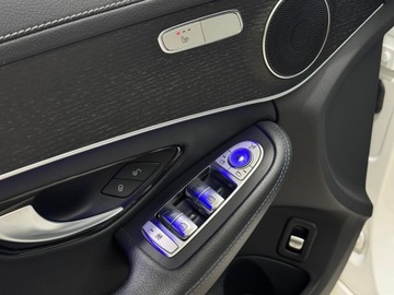 Mercedes Klasa C W205 Kombi Facelifting HYBRYDA 2.0 300 de 306KM 2021 Mercedes-Benz C 300 AMG Line Plug In / 1 właścicie, zdjęcie 20