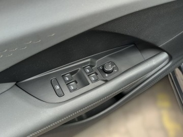 Cupra Terramar SUV 1.5 eTSI 150KM 2025 Cupra Terramar 1.5 TSI 150KM Pakiet Moonlight Digi, zdjęcie 36