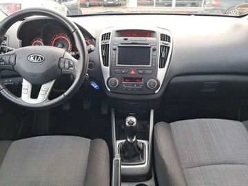 Kia Ceed I Hatchback 5d Facelifting 1.4 DOHC CVVT 90KM 2012 Kia Ceed Kia Ceed 1.4 CVVT 1.4 Benzyna 90KM, zdjęcie 4