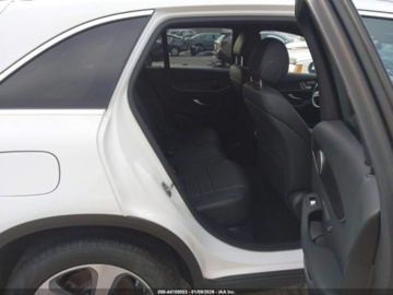Mercedes GLC C254/X254 2022 Mercedes-Benz GLC 2022 r., 300 4MATIC SUV 2.0 Benzyna 255KM, zdjęcie 10