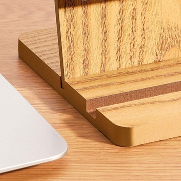 Kalendarz na biurko na rok 2024 z pojemnikiem na ołówki i kartkami z notatkami do pokoju wieloosobowego na biurku