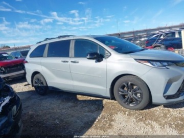 Toyota Sienna III 2025 Toyota Sienna xse, 2025r., 4x4, 2.5 Benzyna 245KM, zdjęcie 1