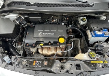 Opel Corsa E Hatchback 3d 1.2 Twinport 70KM 2015 Opel Corsa 1,2 70KM Pdc Podgrzewane fotele CLIMA Bezwypadkowy Serwis 1.2, zdjęcie 8