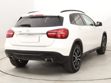 Mercedes GLA I Off-Roader Facelifting 1.6 200 156KM 2019 Mercedes GLA GLA 200, Salon Polska, Automat, zdjęcie 4