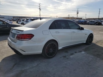 Mercedes Klasa E W212 2014 Mercedes-Benz Klasa E 63 AMG-S 2014 5.5l 5.5 Benzyna 577KM, zdjęcie 3
