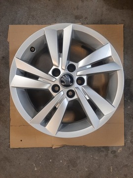 DISK HLINÍK SKODA FABIA III 6V0601025M 6 X 15 ET 38 PĚKNÝ ROVNÁ