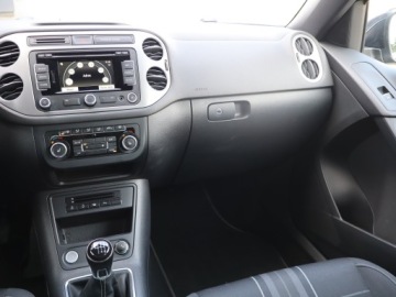 Volkswagen Tiguan I SUV Facelifting 2.0 TDI CR DPF BlueMotion 140KM 2015 VW Tiguan 2.0 TDI, Navi, Klima, Klimatronic, zdjęcie 7