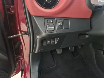 Toyota Yaris III Hatchback 5d Facelifting 2017 1.5 Dual VVT-iE 111KM 2017 Toyota Yaris 1.5 Selection III (2011-2019) Toyota, zdjęcie 18