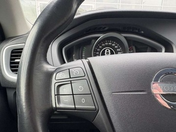 Volvo V40 II Hatchback 1.6 T3 150KM 2013 Volvo V40 1.6 benzyna150KM KineticGrzane foteleGrzana szybaSerwis ASOSalon, zdjęcie 11