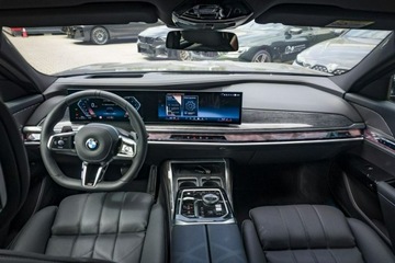 BMW Seria 7 G70 Sedan 3.0 40d 299KM 2025 BMW 740 xDrive Limuzyna DEMO, zdjęcie 13
