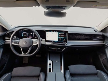 Volkswagen Passat B8 Variant Facelifting 2.0 TDI SCR 150KM 2025 Volkswagen Passat 2.0TDI 150KM Elegance DSG SerwisASO Acc Matrix Navi Hak, zdjęcie 17