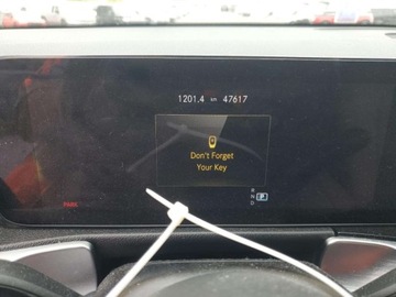 Mercedes GLB 2023 Mercedes-Benz GLB 250 4Matic 2023 2.0l 2.0 Benzyna 221KM, zdjęcie 9