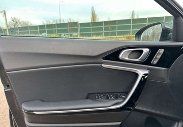 Kia XCeed PHEV 1.6 GDi Plug-in Hybrid 141KM 2021 Kia XCeed Kia XCeed 1.6 GDI DCT6 OPF Platinum Edition 1.6 Hybryda Plug-in, zdjęcie 17