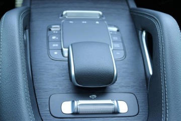 Mercedes GLE V167 SUV Facelifting 2.0 300d 269KM 2025 MERCEDES-BENZ GLE 300 d 4-Matic AMG Line 2.0 (269KM) 2025, zdjęcie 9