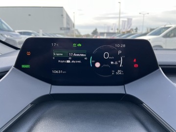 Toyota Prius V (XW60) 2.0  Hybrid Dynamic Force Plug-in 223KM 2023 Toyota Prius Plug-in Hybrid Executive V (2023-), zdjęcie 12