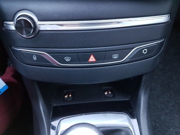 Peugeot 308 II SW Facelifting 1.5 BlueHDI 130KM 2019 Peugeot 308 SW BLUEHDI 130 STOP &amp; START, zdjęcie 13