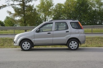 Suzuki Ignis II Hatchback 1.3 i 16V 94KM 2004 Suzuki Ignis 1.3 Benzyna klimatyzacja relingi gwar, zdjęcie 3
