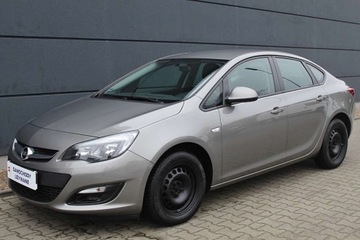 Opel Astra J Sedan 1.6 Twinport ECOTEC 115KM 2017 Opel Astra 1.6 Benzyna 115KM M5 Enjoy Salon PL..., zdjęcie 2