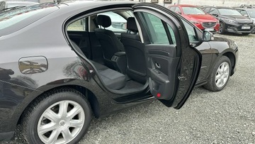 Renault Laguna III Hatchback 2.0 16v 140KM 2009 Renault Laguna 2.0 Benzyna Moc 140KM, zdjęcie 15